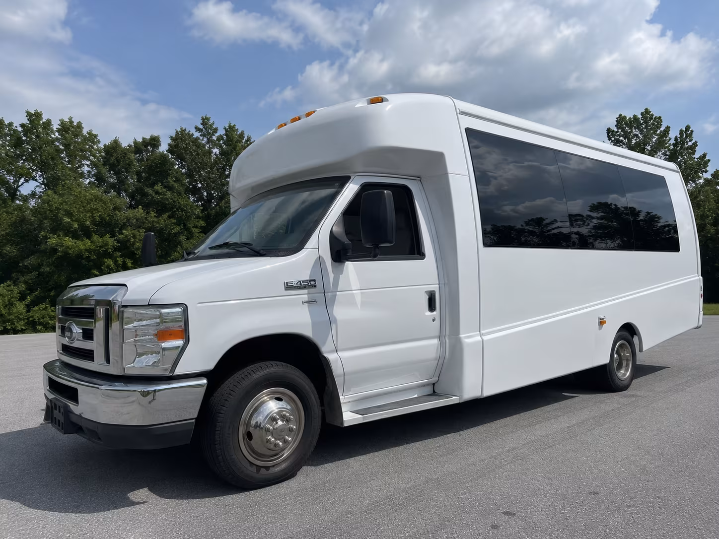 Fontana Winery Tour & Pub Crawl Transportation